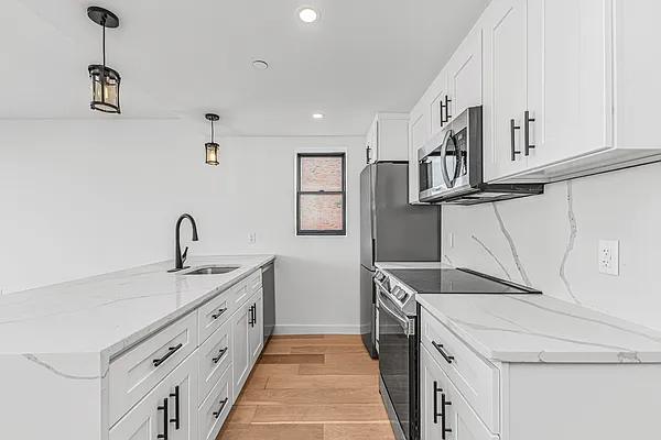 Kitchen, photo 1