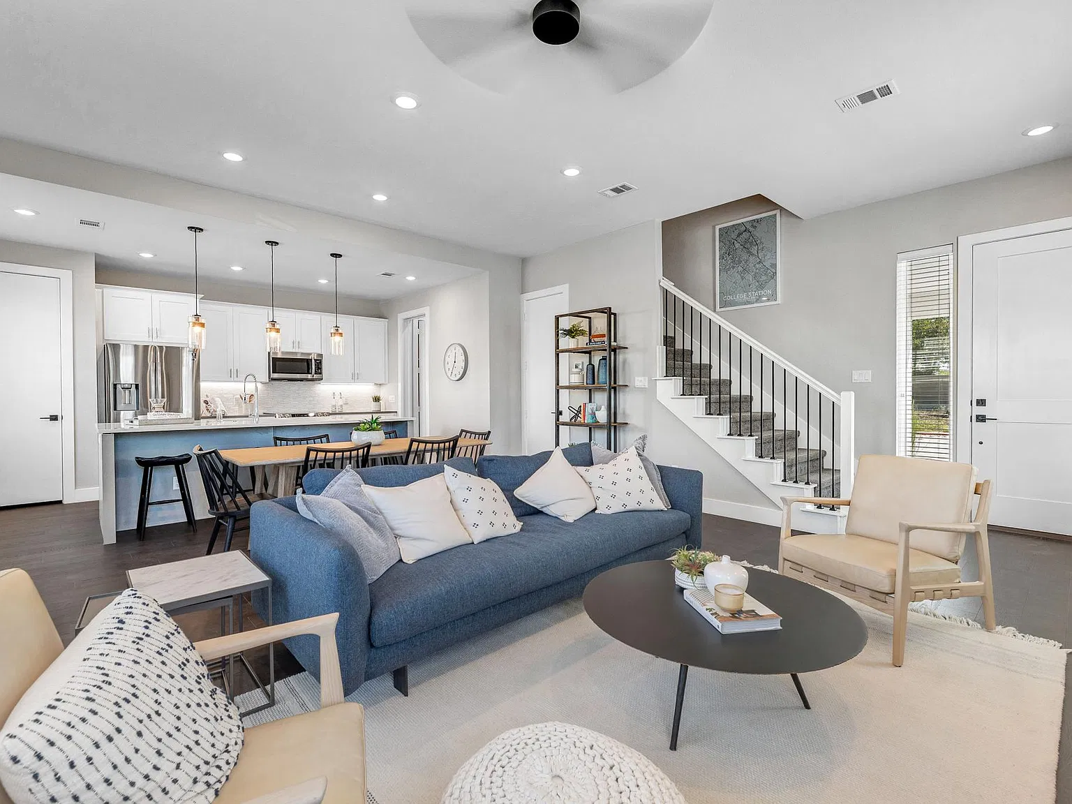 4 bed, 4.5 bath, 2162 sqft, $4,000 — Photo 4