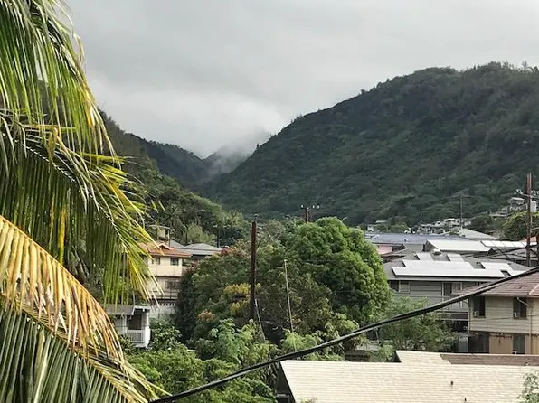 1715 Laumaile St, Honolulu, HI 96819