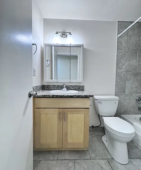 1710 Broadway #4 — Photo 13