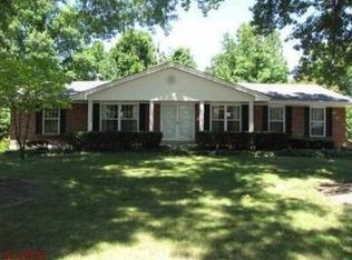 1011 Mallow Dr, Ballwin, MO