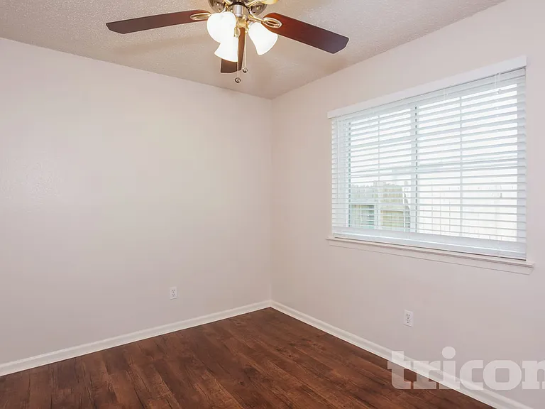 22510 Leedstown Ln — Photo 9