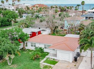 15802 2nd St E, Redington Beach, FL 33708