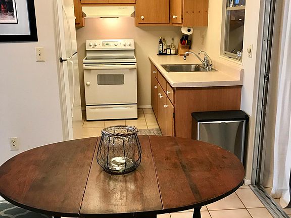 5th image of 1872 Southpointe Dr