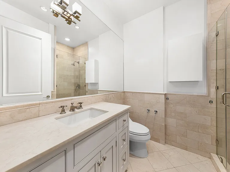 12 E 62nd St #4 — Photo 4