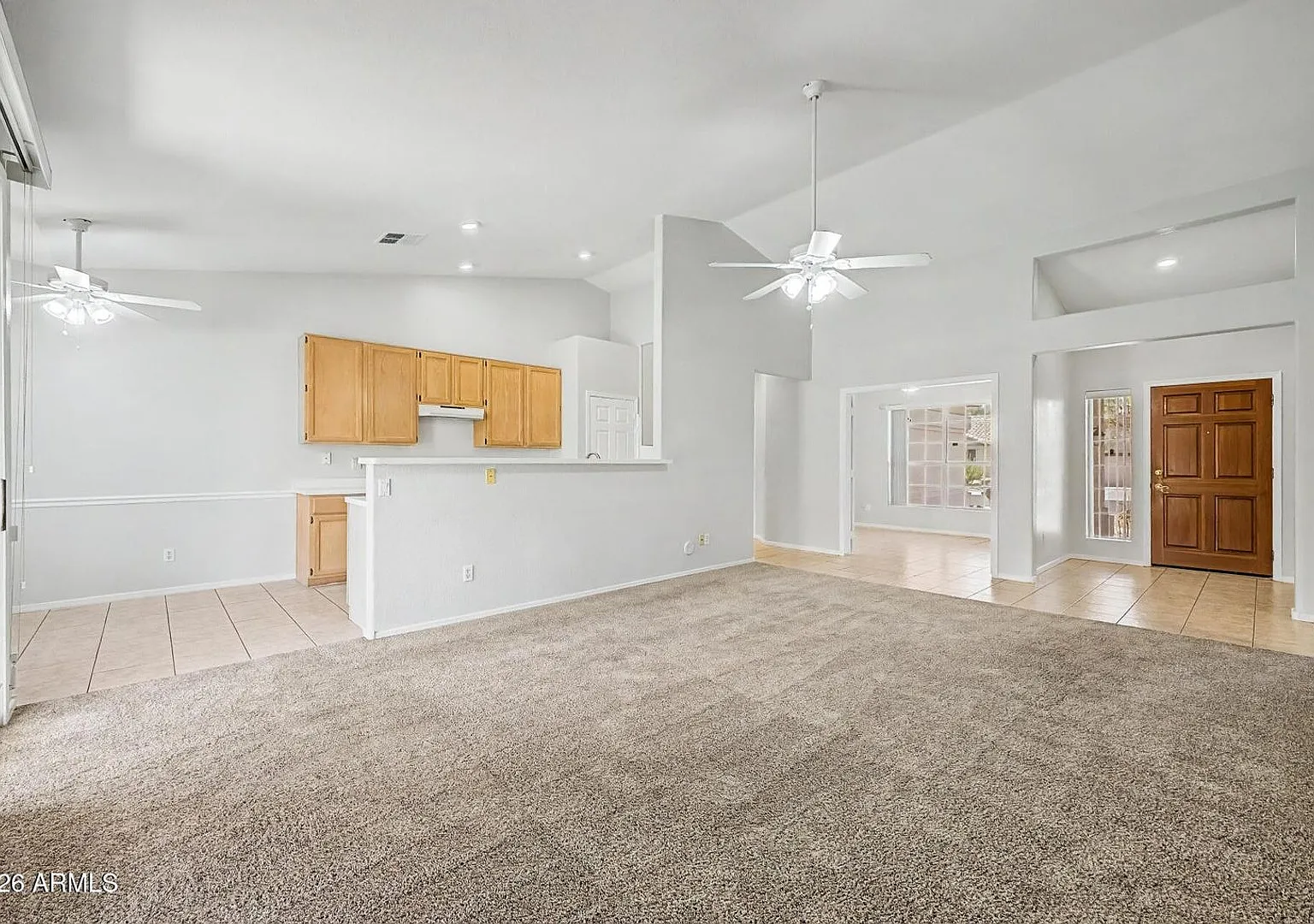 4 Bedroom Waterfront home in Gilbert — Photo 4