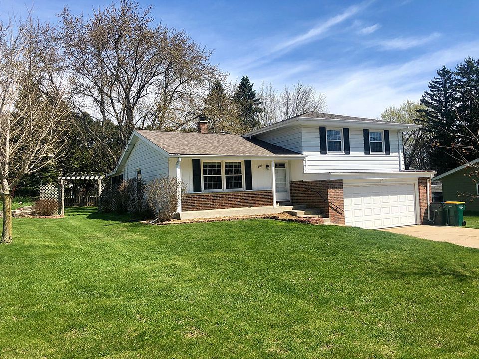 1st image of 246 W Paradise Dr