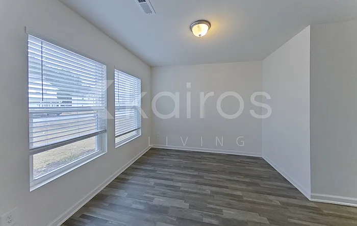 348 Waterfall Rd — Photo 3