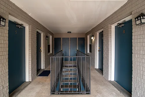 1808 Edgehill Photo 1