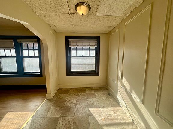 5th image of 1827 E Park Pl #34