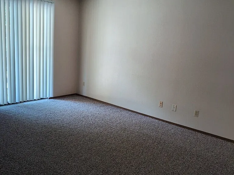 8225 Fairmount Dr #9-105 — Photo 2