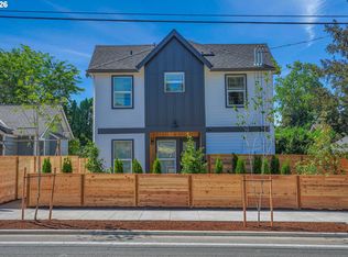 8432 E Burnside St, Portland, OR 97216