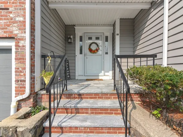 84 Walpole St APT 6M, Canton, MA 02021