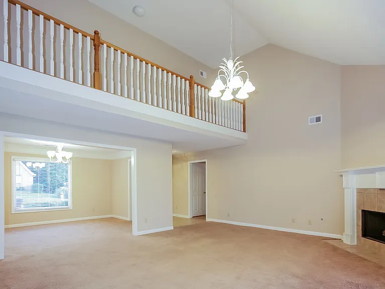 10198 Woodland Hills Dr — Photo 3