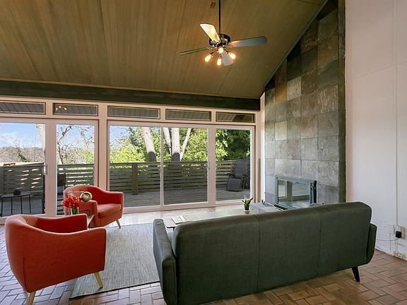 4th image of 1603 Hanging Cliff Dr