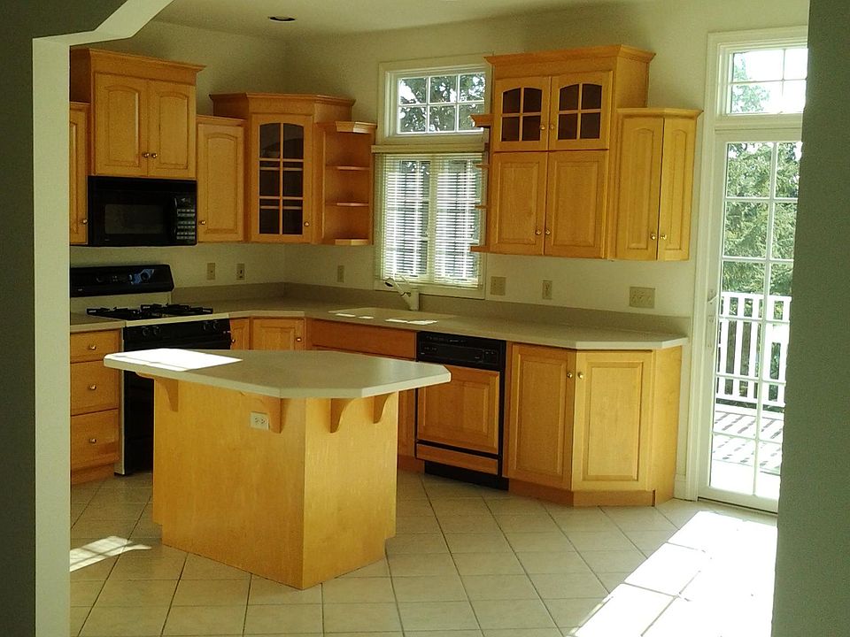 2771 West Blvd, Bethlehem, PA 18017 Zillow