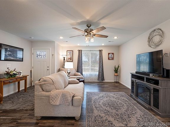5th image of 208 E Jemphrey Rd