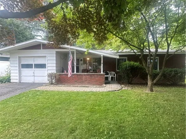 135 Barclay Rd, Camillus, NY 13031