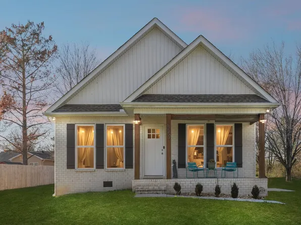 829 Luttrell Ave, Smithville, TN 37166