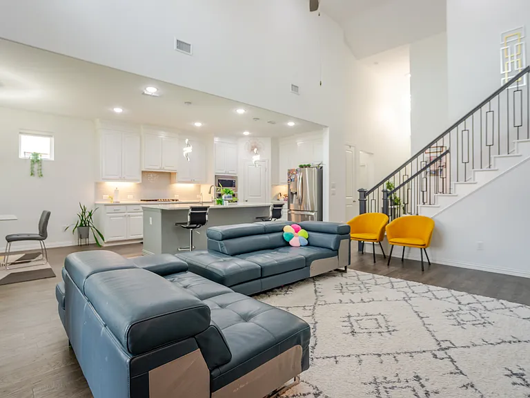 6642 Gavin Dr — Photo 8