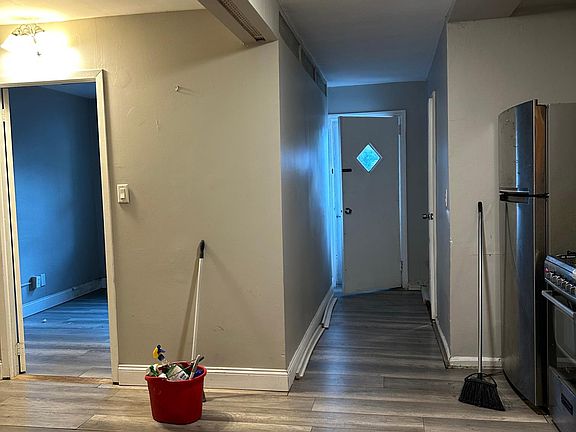 3rd image of 4419 Richardson Ave Floor 1