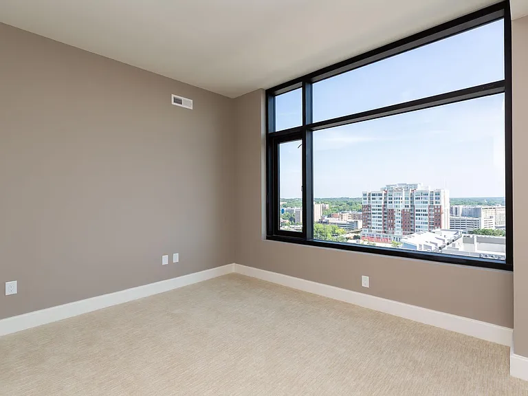 122 N Harrington St #825 — Photo 13