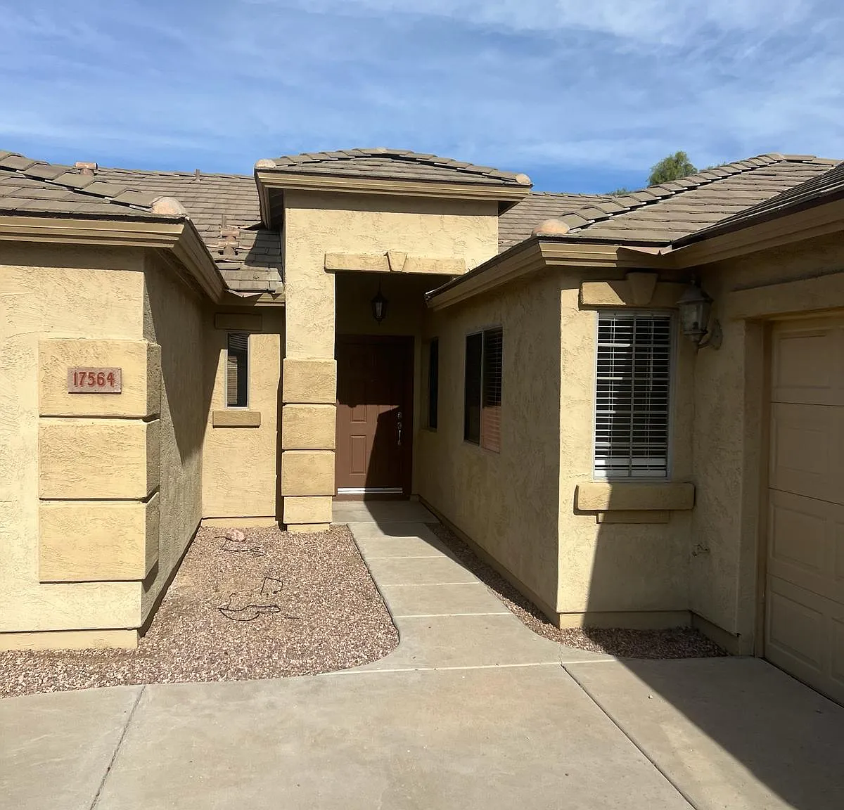 4 bed, 2039 sqft, $2,125 — Photo 3