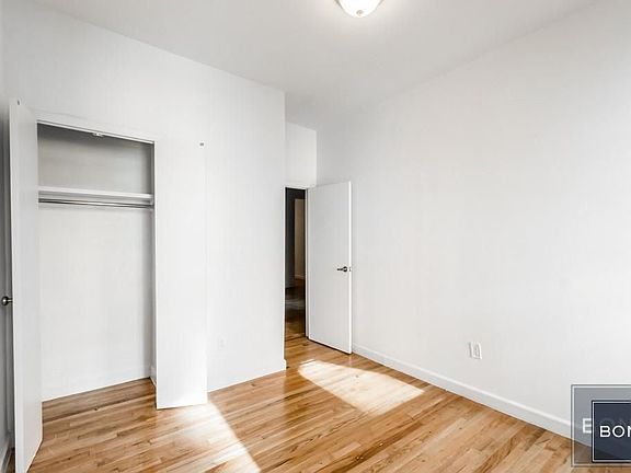 3rd image of 326 E 91st St #10