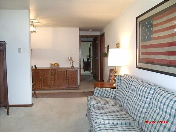 4th image of 2203 Woodmont Dr