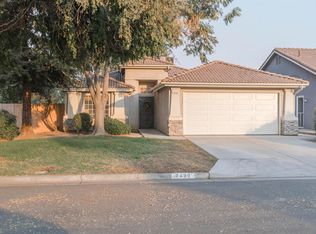 7430 N Moosoolian Ave, Fresno, CA 93722