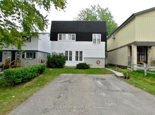 4 Gatsby Sq, Brampton, ON L6S 2H4