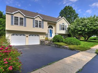 96 Ridge Ln, Shelton, CT 06484