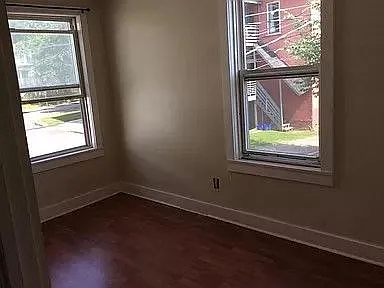 3 bed, 1.0 bath, $2,495 — Photo 3