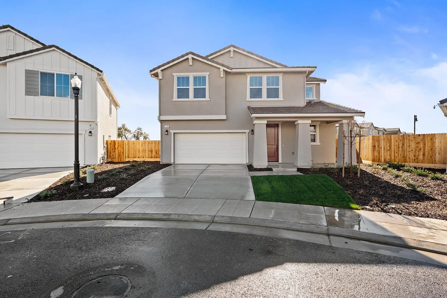 1146 Ponderosa Way W photo 1