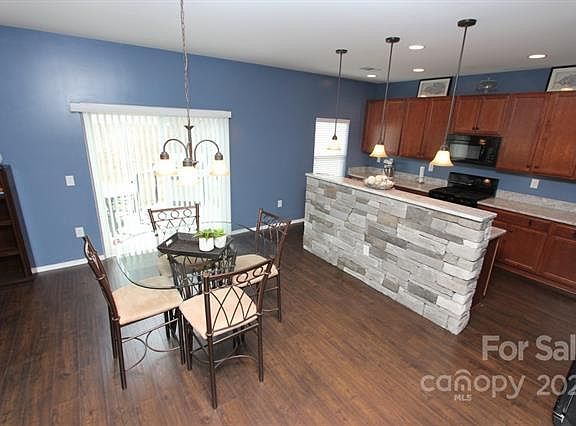 5th image of 10437 Kempsford Dr