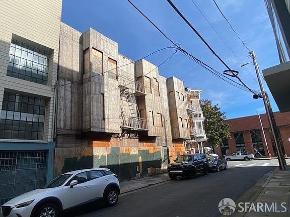 5th image of 2231 Powell St