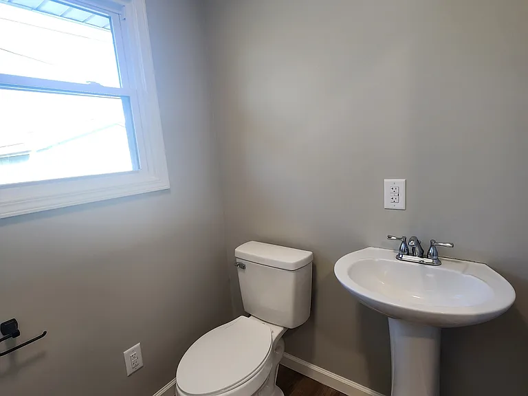 4680 S Grundy Quarles Hwy — Photo 6