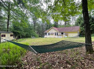 20 Bishop Dr, Corinth, NY 12822