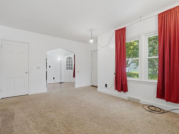 5th image of 27 Prospect Pl