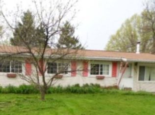 8986 N Cambridge Dr, Northfield, OH 44067