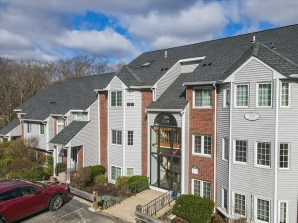 206 Tall Oaks Dr Unit G, Weymouth, MA 02190