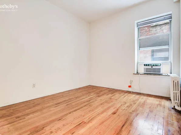 234 East 14th Street image 5 of 10