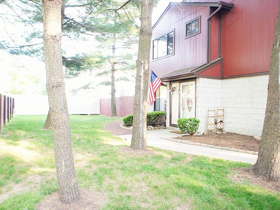 2nd image of 1 Pierpont Pl