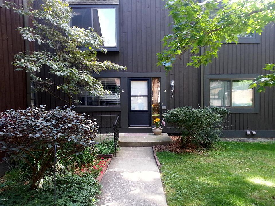 1st image of 216 Lochcarren Ct