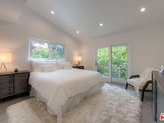 4th image of 3906 Alta Mesa Dr