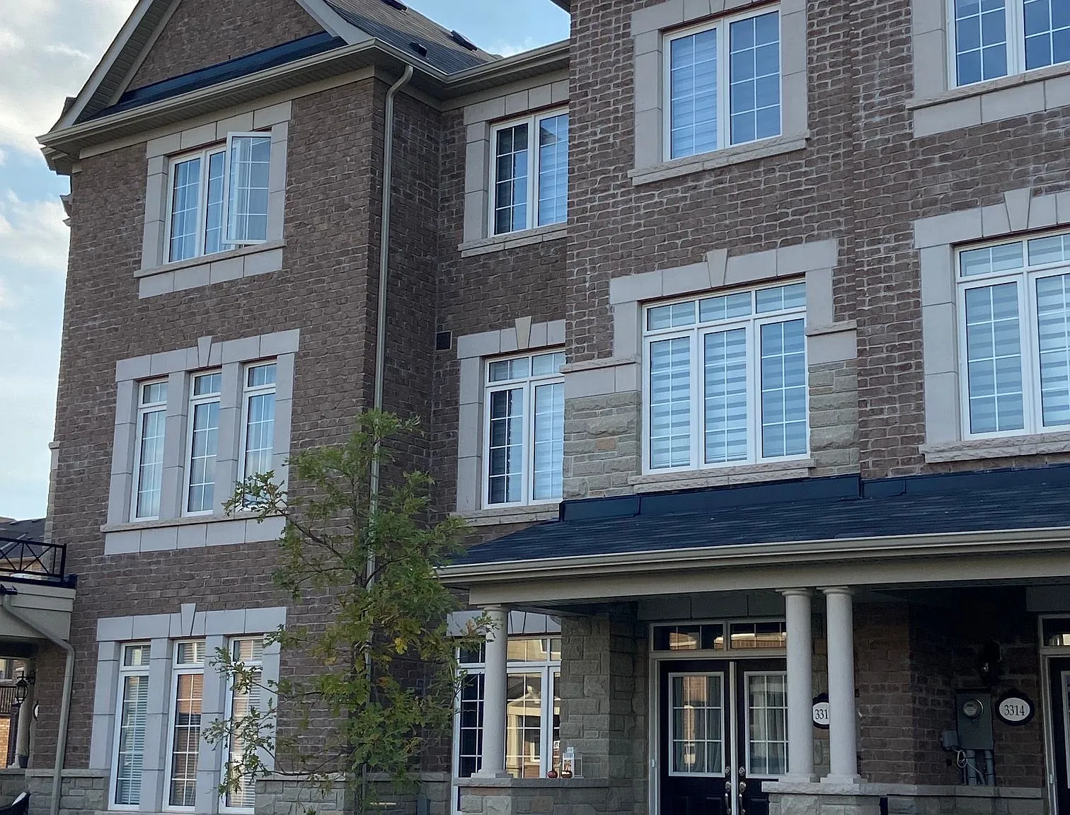 4 bed, $3,600 — Photo 1