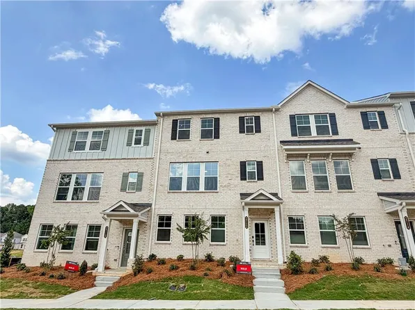 2712 Dreycott Ln, Lawrenceville, GA 30043