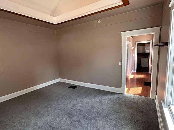 3rd image of 6588 Parrish Ave