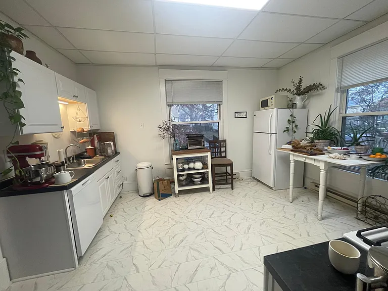 211 W Vine St #1 — Photo 10