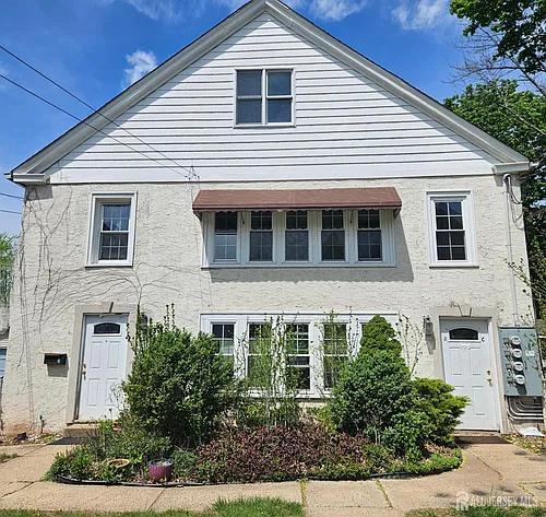 427-427 Magnolia St Photo 1